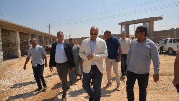 محافظ أسيوط يشدد على سرعة استكمال مشروع إنشاء مركز إيواء الكلاب الضالة بطريق بني غالب