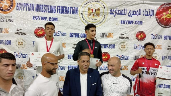 محافظ أسيوط يهنئ أبطال المصارعة بالمشروع القومي للموهبة والبطل الأوليمبي بعد حصد 3 ميداليات