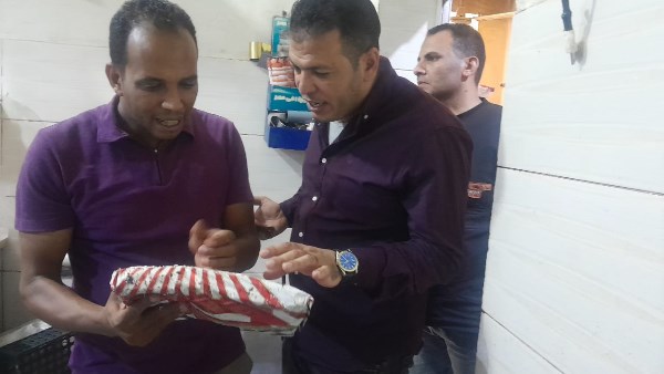 محافظ أسيوط: ضبط مصنع حلويات ومخزن مواد غذائية بدون ترخيص بصنبو