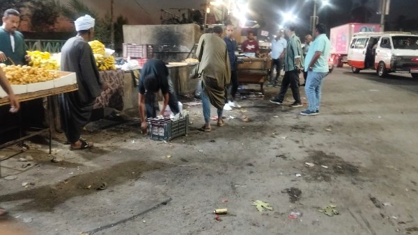 أسيوط.. حملة لرفع الإشغالات بموقف نزلة عبداللاه وإعادة الانضباط للمنطقة