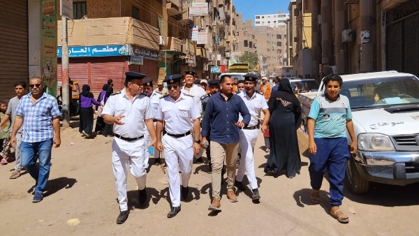 حملة مرافق بالمنشأة في سوهاج.. توجيهات أمنية بإزالة الإشغالات وتيسير حركة المواطنين