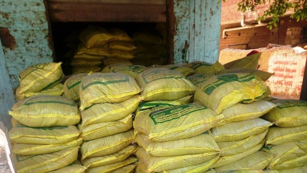 ضبط 4 أطنان ردة و810 عبوات عصير في حملة تموينية بطما بسوهاج