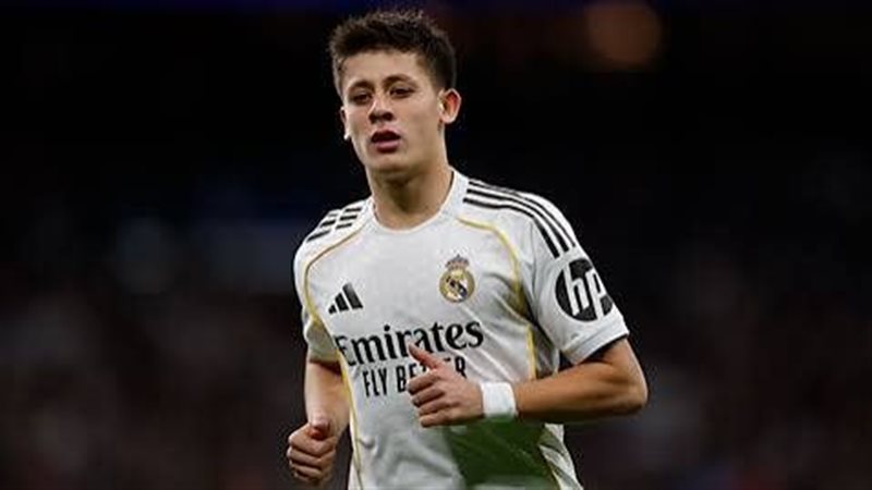 بفرمان مورينيو، ريال مدريد يتفق مع نجم الفريق على تمديد عقده حتى 2031