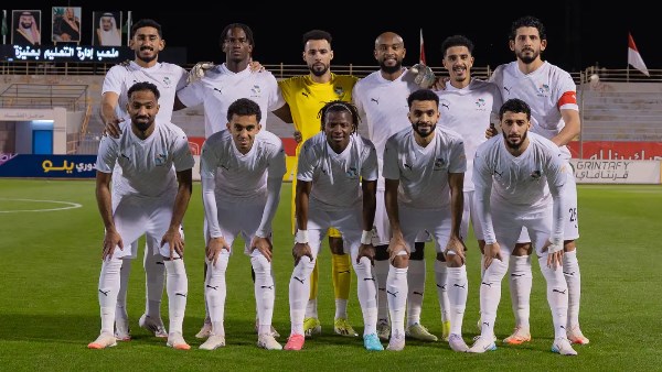 التعادل الايجابي يحسم الشوط الأول من مباراة نيوم والفتح