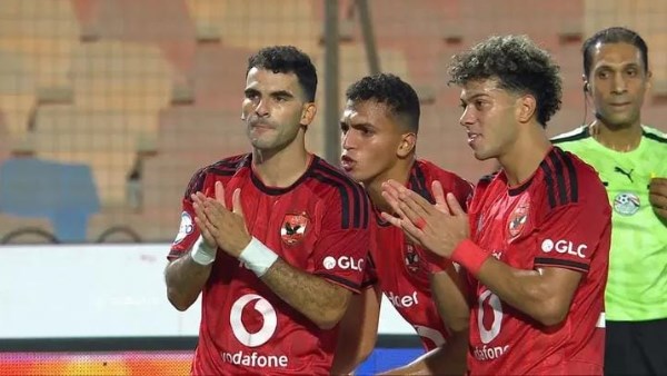 الأهلي يتفوق على أبوقير للأسمدة بهدف زيزو في الشوط الأول