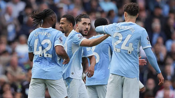 الدوري الإنجليزي .. مانشستر سيتي يهزم سندرلاند 5-3 في مباراة مثيرة