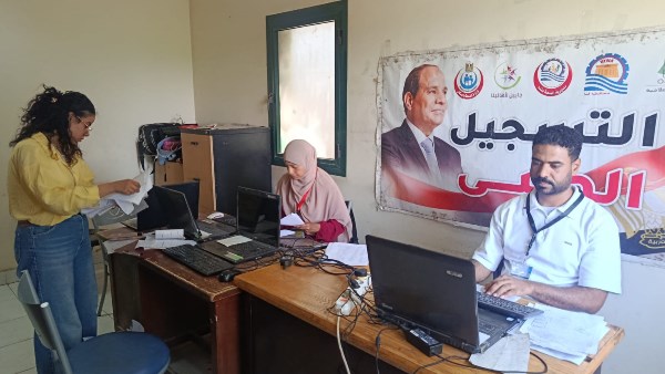صحة قنا: الكشف على701مواطن بقافلة قرية الحلفاية قبلى بنجع حمادى