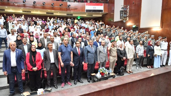 أخبار قنا| موعد إعلان نتيجة قرعة حج الجمعيات الأهلية.. والمحافظ يسلم 850 حقيبة مدرسية للطلاب المستحقين