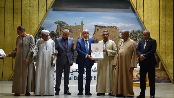 في عيد الفلاح.. 35 مزارعًا بالأقصر على منصة التكريم.. والمحافظ: دعمكم استثمار في مستقبل الزراعة