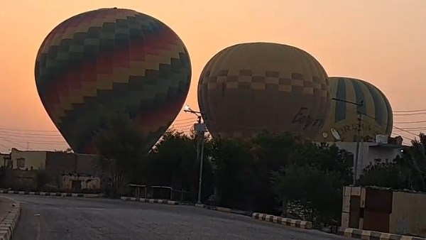 البالون الطائر يعود للسماء من جديد.. اختبارات الطيارين تنطلق بالأقصر تمهيدا لاستئناف الرحلات