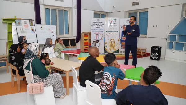 ندوة توعوية للأطفال المرضى حول تقرحات الفم ونظافة الأسنان بمستشفى «شفاء الأورمان» بالأقصر