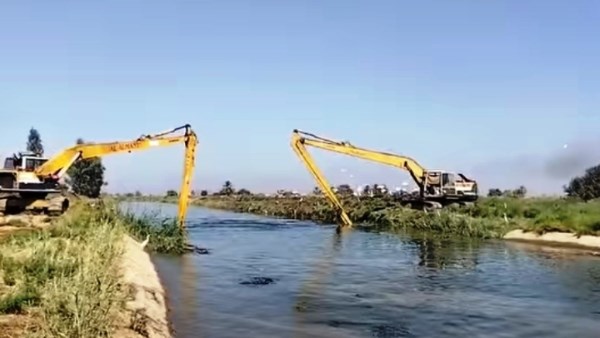 محافظ أسوان يتابع نجاح منظومة الرى خلال موسم أقصى الاحتياجات المائية