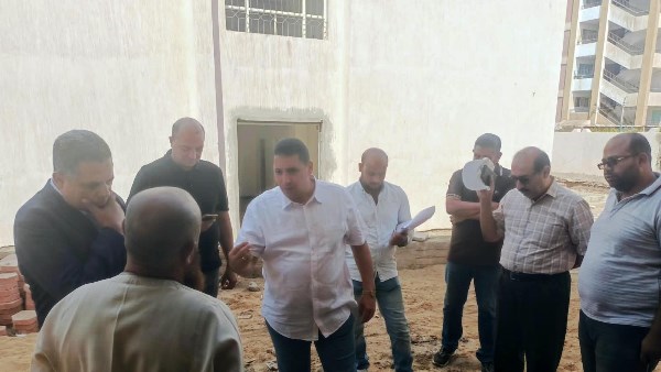محافظ أسوان يوجه بالإسراع فى استكمال مجمع التربية الفكرية بكوم أمبو