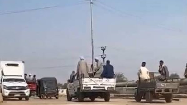 لحظة خروج جثمان عم حمدي الميرغني من مشــ.رحة كوم أمبو بأسوان.. شاهد