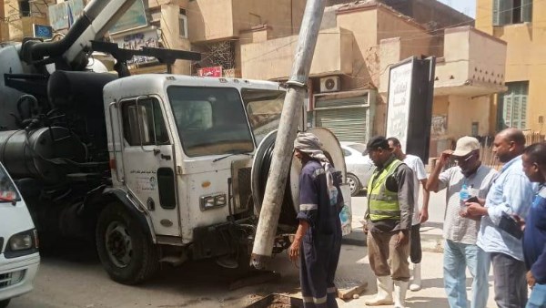 خطة تنفيذية متكاملة لتطهير شبكات وخطوط الصرف الصحي بالنقاط الساخنة في أسوان