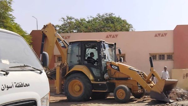 في أسوان.. تكثيف أعمال النظافة والصرف الصحي والإنارة