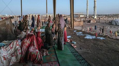 مرتزقة وشحنات درونات وتكنولوجيا عسكرية.. تقرير يكشف أسباب تأجيج حرب السودان