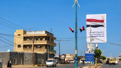اليمن.. أنباء عن سيطرة الحوثيين على المخا والاقتراب من المندب مع نزوح جماعي نحو عدن (فيديو)