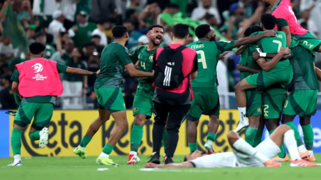 كأس الخليج.. السعودية تقصي العراق من البطولة وتتربع على صدارة المجموعة (فيديو)