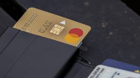 أول عملية دفع خارج سوريا ببطاقة “Mastercard” صادرة عن بنك سوري في دبي