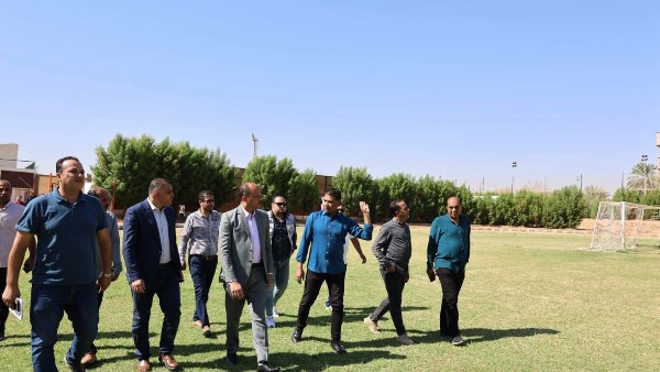 نائب محافظ الوادي الجديد يتفقّد الاستاد الرياضي ومركز شباب الخارجة
