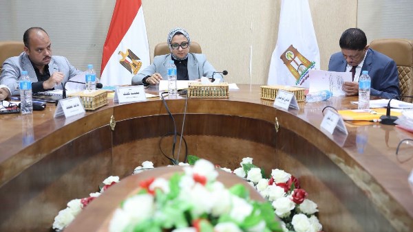 محافظ الوادي الجديد تترأس لجنة اختبارات المتقدمين لوظيفة مدير عام التخطيط العمراني