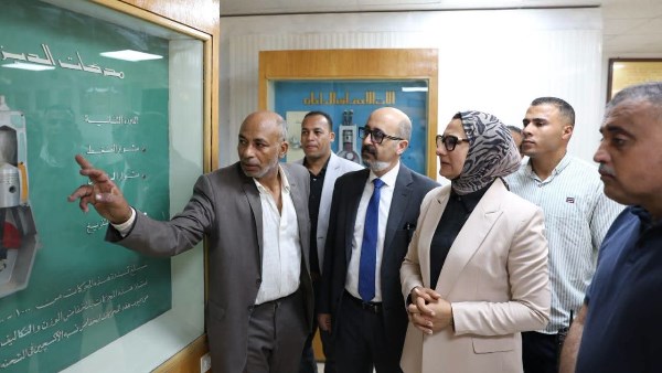 موجز أخبار الوادي الجديد: المحافظ تتفقد مركز التنمية الإقليمية بأكاديمية البحث العلمي.. وتبحث إنشاء وحدات حفظ وتخزين للتمور