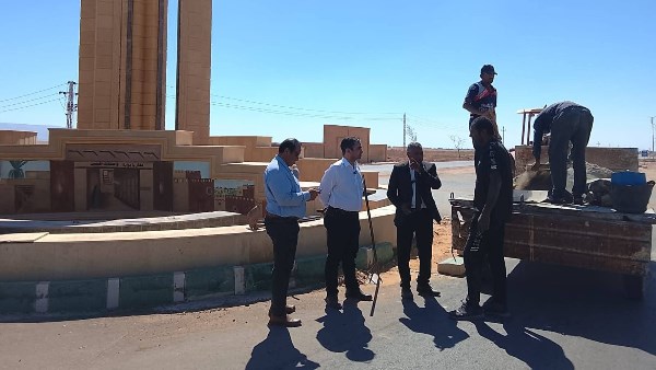 رئيس مركز بلاط بالوادي الجديد يتابع أعمال تحسين البيئة ورفع كفاءة الميادين والطرق