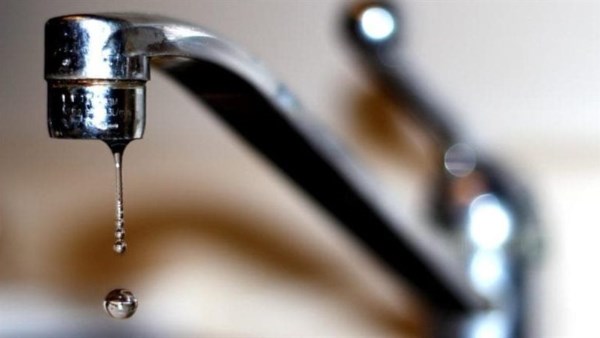 ضعف المياه 10ساعات بالخارجة في الوادي الجديد لتنظيف محطة مياه الأمل
