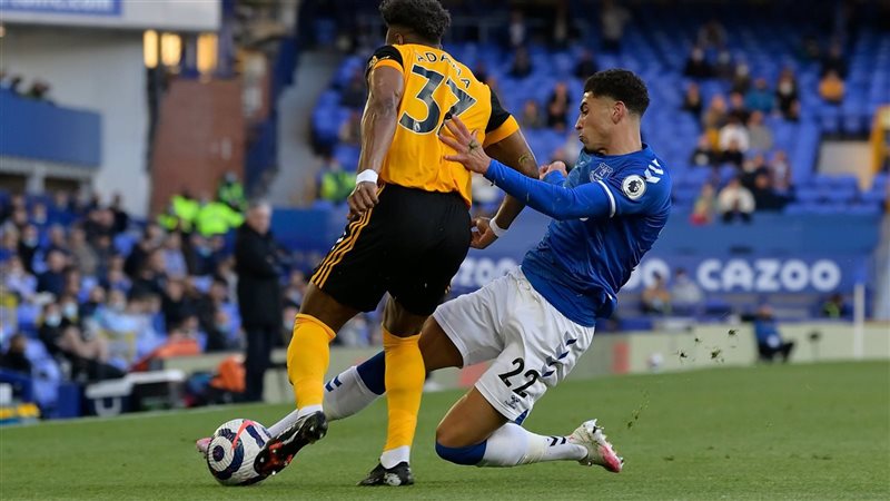 كأس كاراباو، تعادل سلبي بين إيفرتون وولفرهامبتون في الشوط الأول