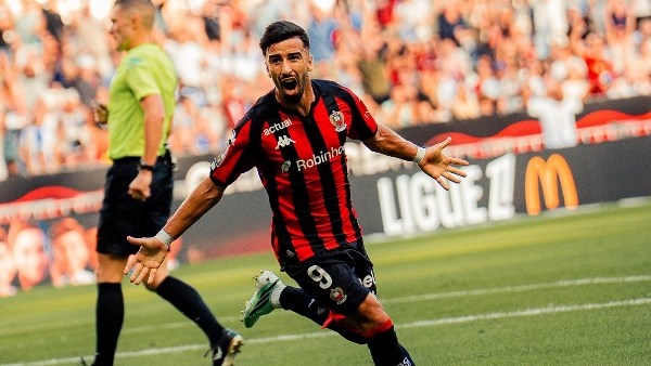 الدوري الفرنسي.. الجزائري عمورة يقود نيس للفوز على ليل