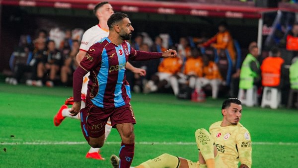 محمد صلاح يُواصل التألق في تركيا .. سيف زاهر يكشف تقييمه أمام جالاتا سراي
