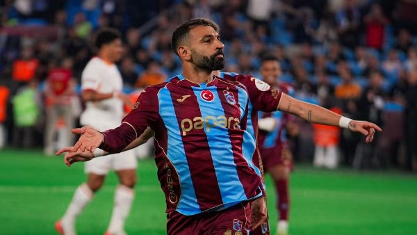 كلوب يتغزل في محمد صلاح