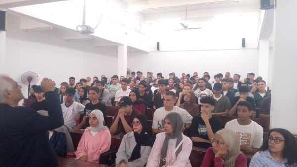 بالصور.. جامعة قناة السويس تبدأ العام الجامعي الجديد بانتظام الدراسة وإقبال ملحوظ من الطلاب
