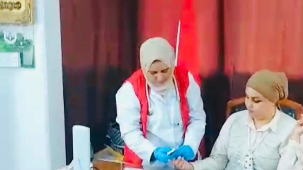 «100 يوم صحة» تنفذ فعالية طبية وتوعوية للعاملين بديوان حي غرب بورسعيد