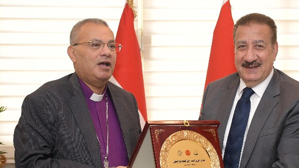 محافظ بورسعيد يستقبل رئيس الطائفة الإنجيلية بمصر