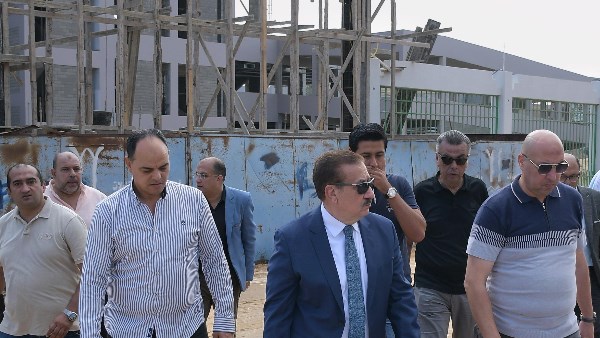 محافظ بورسعيد يتفقد المراحل الأخيرة لأعمال التطوير والازدواج بشارع حسن عمار