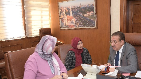 محافظ بورسعيد يستقبل المواطنين لبحث مطالبهم وتوجيهات عاجلة بحل المشكلات