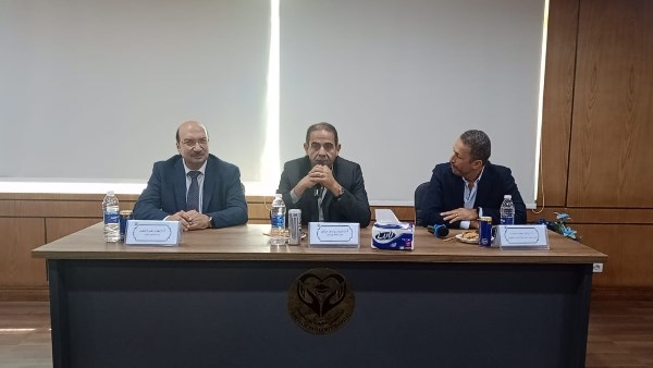 رئيس جامعة بورسعيد للطلاب: نفخر بما حققناه بتعاون الجميع.. ومُستمرون في بناء جامعة تواكب المستقبل.. صور
