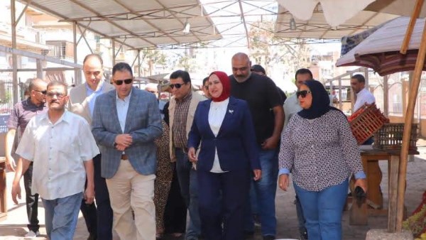 تطوير السوق القطاعي للخضروات والفاكهة والأسماك بفارسكور