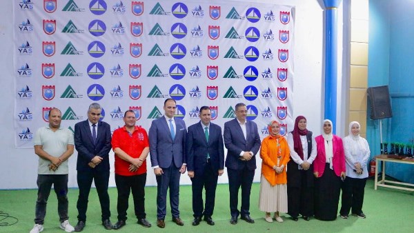 محافظ دمياط يكرم أبطال «روبوتس كاسل» تقديرًا لإنجازهم في بطولة WRG وتأهلهم لبطولة اليابان
