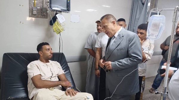 مدير أمن دمياط يتفقد مصابي حادث تصادم على طريق المنصورة الزراعي