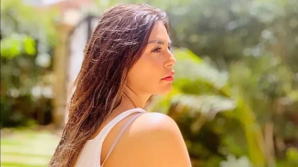 منة فضالي تثير قلق جمهورها برسالة غامضة: خسارة مجهود 24 سنة