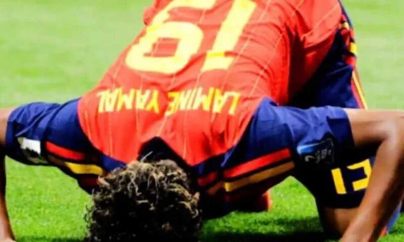 لامين يامال يواصل التألق مع برشلونة ويعادل إنجاز ميسي التاريخي