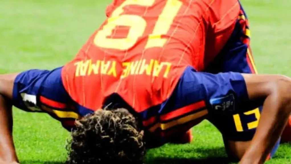 لامين يامال يواصل التألق مع برشلونة ويعادل إنجاز ميسي التاريخي