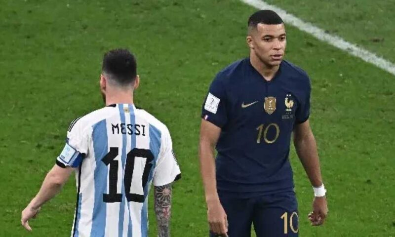 نيولز أولد بويز يترقب عودة ميسي.. والوقت غير مناسب للضغط عليه