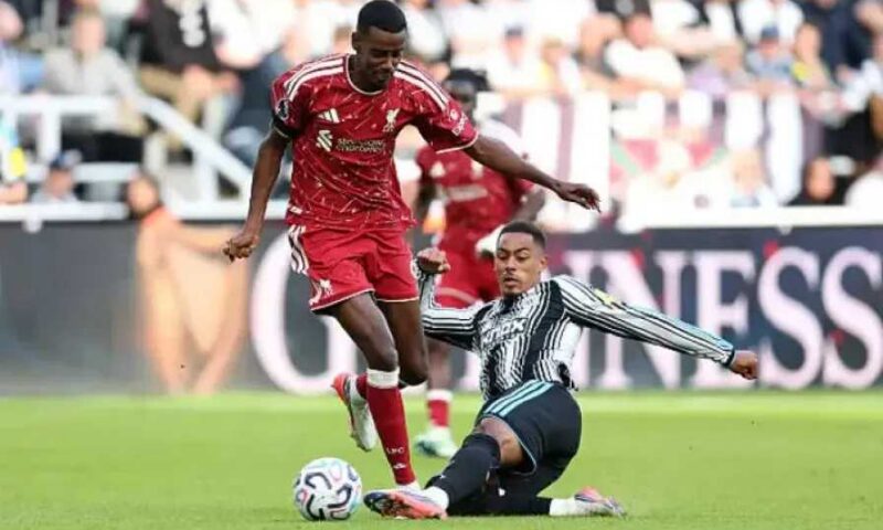 ليفربول ضيفًا على بورنموث في الدوري الإنجليزي