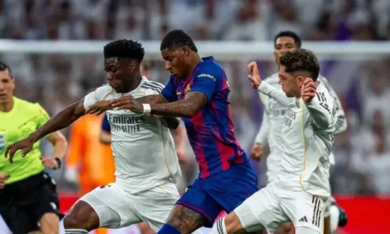 مواعيد مباريات الجولة العاشرة من الدوري الإسباني.. الكلاسيكو في كامب نو