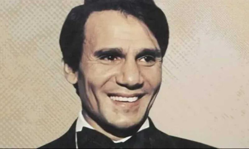 بعد 50 عامًا على رحيله.. عبد الحليم حافظ يعود إلى المسرح في حفل بالقاهرة