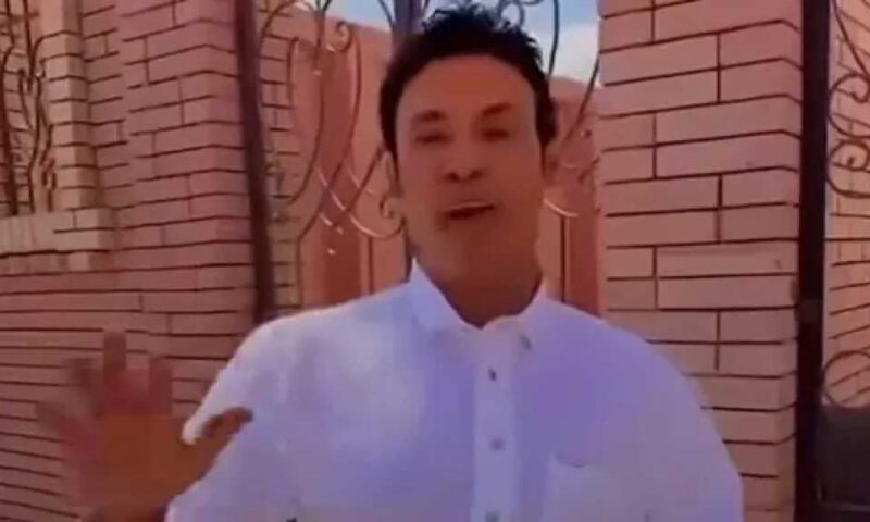 سعد الصغير يزور قبر والدته بعد زفاف نجله ويوجه لها رسالة مؤثرة